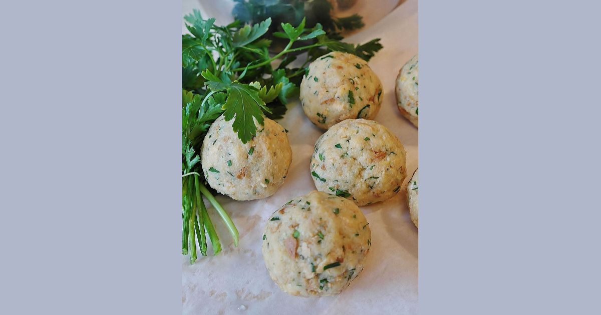 Eine kleine Knödel-Schule: Geröstete Knödel mit Ei